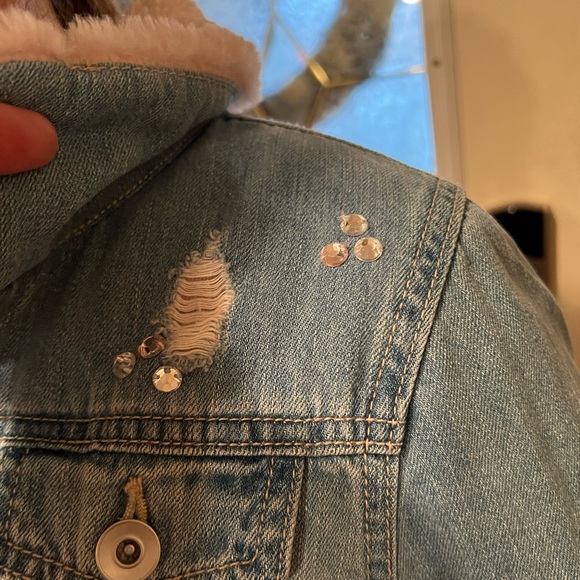 Girls Jean jacket with fur lining - Picture 2 of 6
